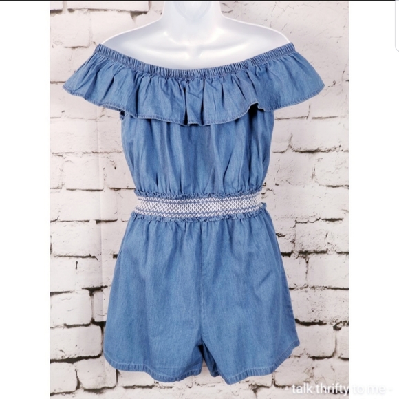 DEREK HEART | Chambray Shorts Romper - Picture 3 of 4